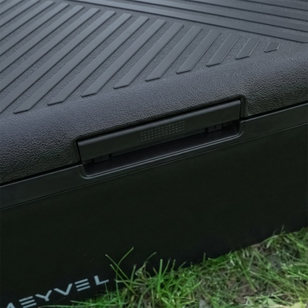 Компрессорный автохолодильник Meyvel AF-M15 Black (12/24V)